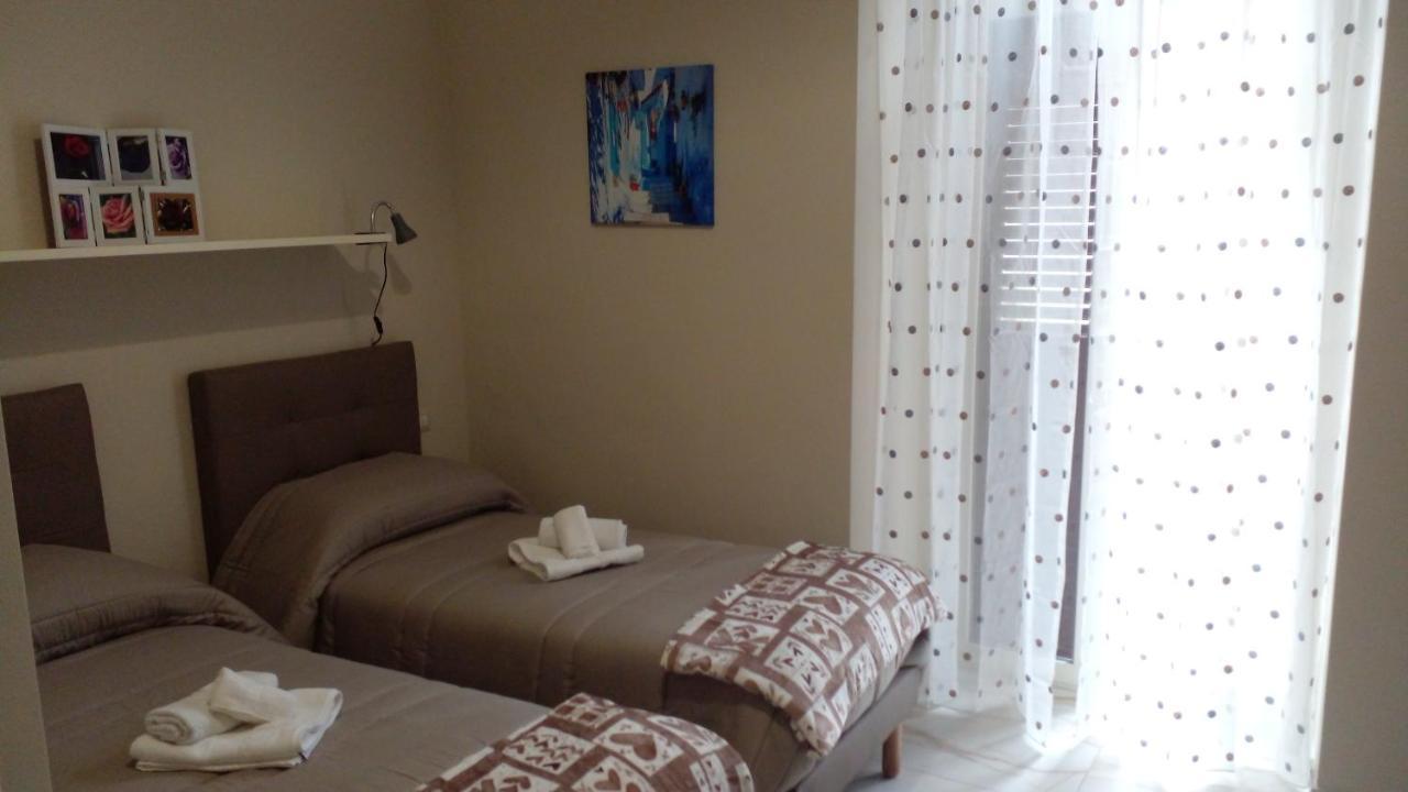 La Rosa Rossa Hotel Bari Eksteriør billede