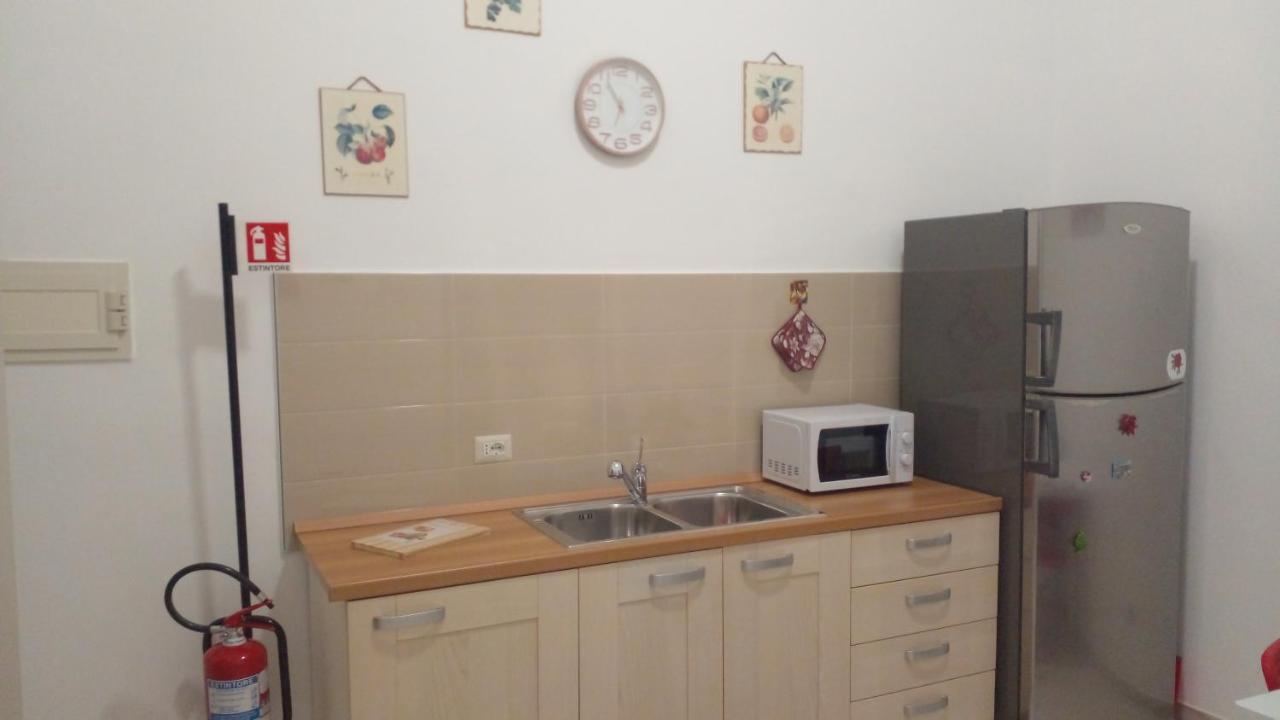 La Rosa Rossa Hotel Bari Eksteriør billede