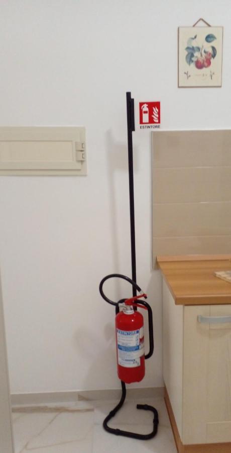 La Rosa Rossa Hotel Bari Eksteriør billede