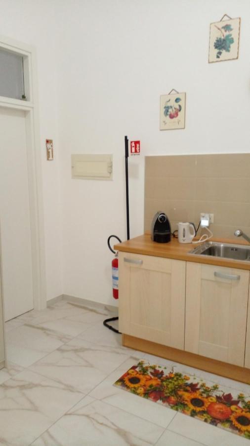 La Rosa Rossa Hotel Bari Eksteriør billede